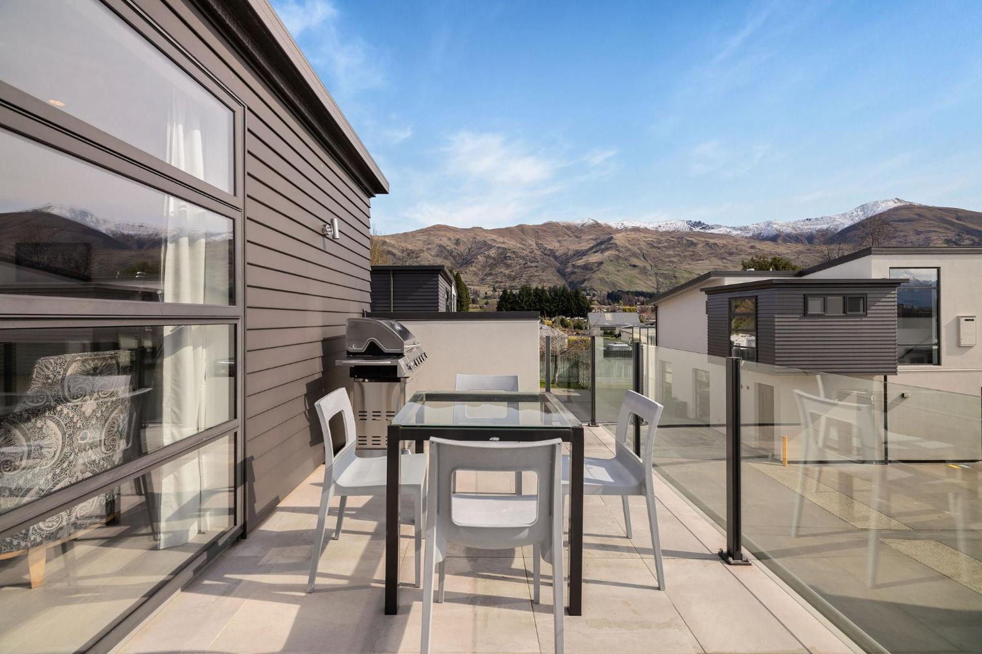 Apartments On Upton Wanaka Exterior foto